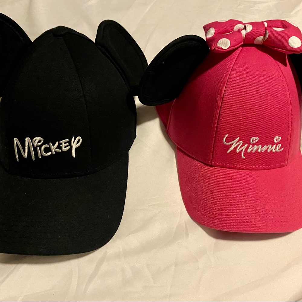 NWOT Mickey & Minnie Disney Snapback Hats Youth / Adult